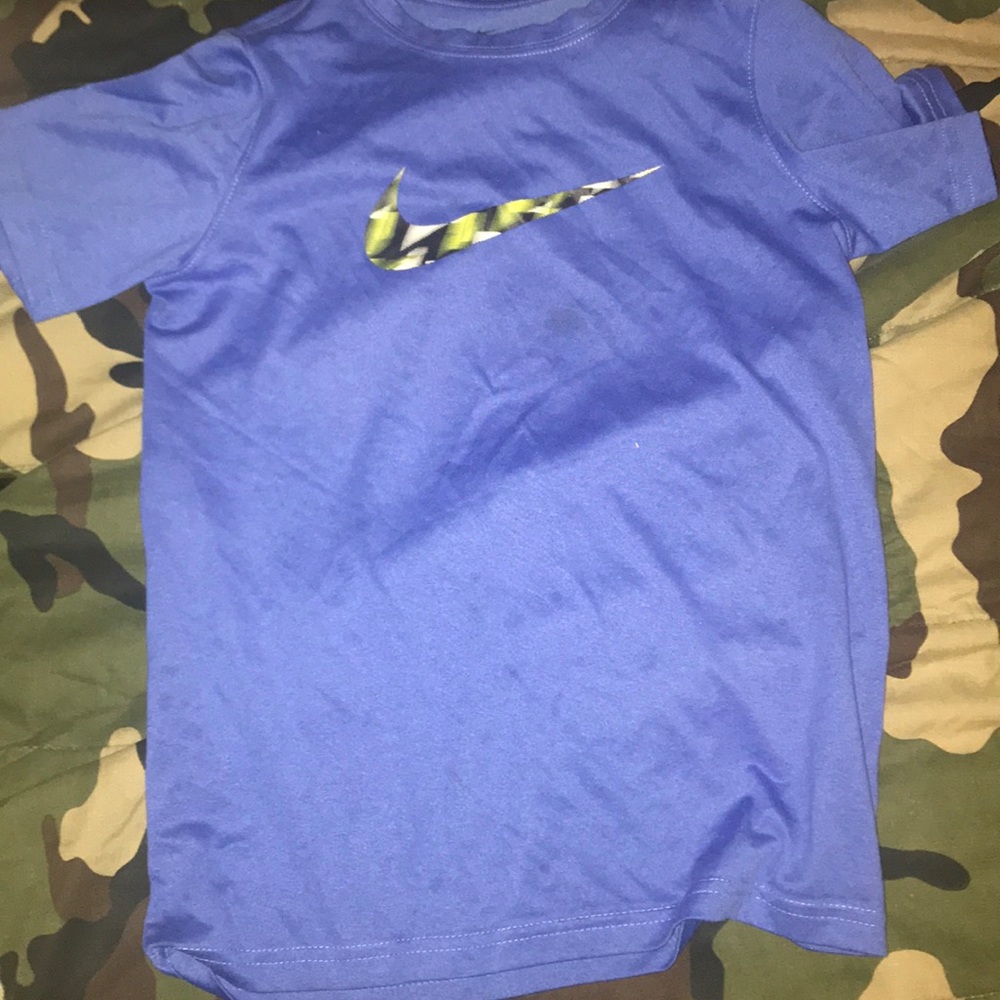 Boys Nike dri fit shirt
